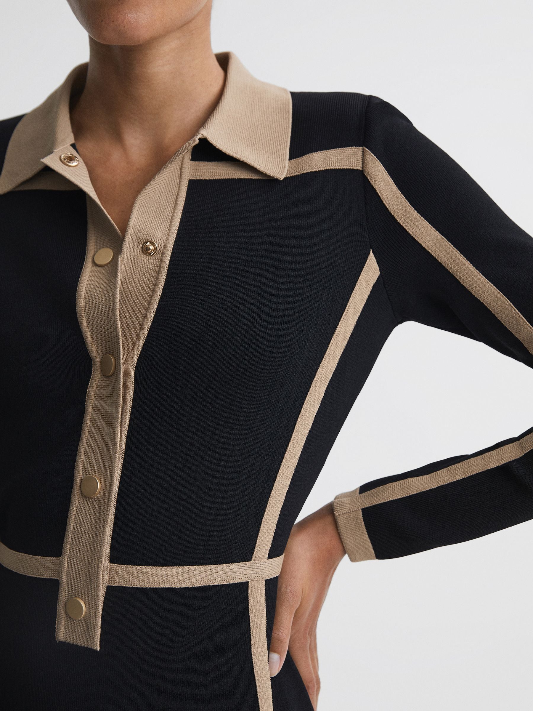 Contrast trim press-stud mini dress