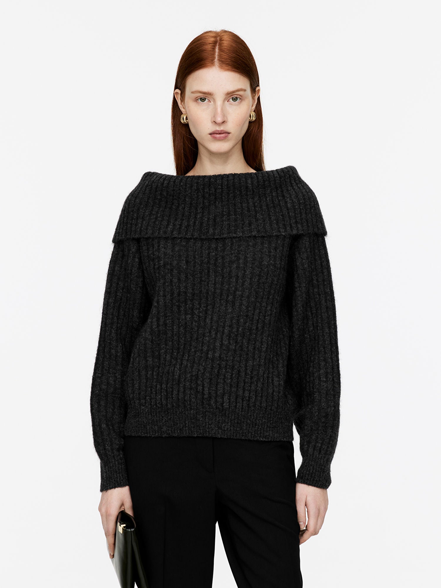 Off-Shoulder Rib Jumper