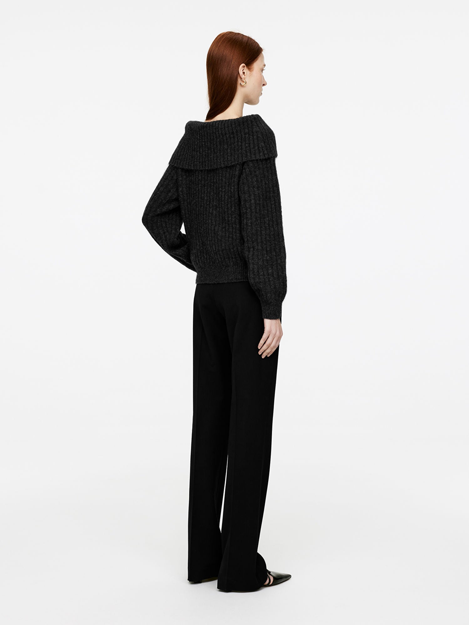 Off-Shoulder Rib Jumper